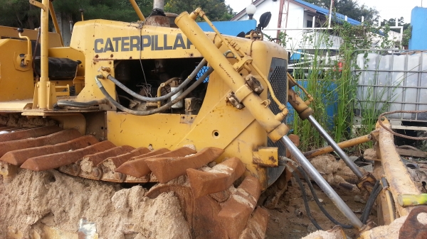 ขายด่วน รถแทรกเตอร์ CAT D4E หลุดมัดจำ ขายด่วน รถแทรกเตอร์ CAT D4E หลุดมัดจำ