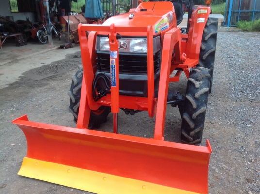 ปัญญาแทรคเตอร์มาแล้ว...จัดมาให้ครับ คูโบต้า L3408 ใบมีดคานบน  เล่มทะเบียนพร้อม