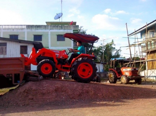 ปัญญาแทรคเตอร์มาแล้ว...จัดมาให้ครับ คูโบต้า L3408 ใบมีดคานบน  เล่มทะเบียนพร้อม