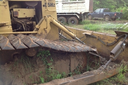 ขายรถแทรกเตอร์ H5Dz ตีนเป็ด เกียร์ตัด เครื่องดี สภาพ