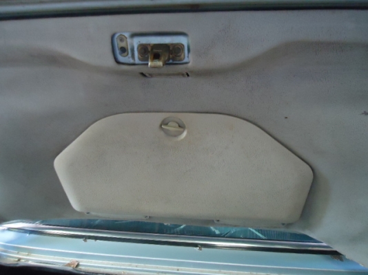 ขายรถยนต์ BMW520I จอดไว้นานสตาร์ทไม่ติดครับ  พร้อมเล่มทะเบียน และเอกสารพร้อมโอน 40,000.-