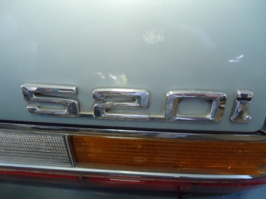 ขายรถยนต์ BMW520I จอดไว้นานสตาร์ทไม่ติดครับ  พร้อมเล่มทะเบียน และเอกสารพร้อมโอน 40,000.-