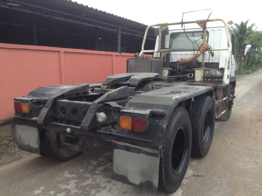 Mitsubishi 10ล้อ 2เพลา หัวลาก