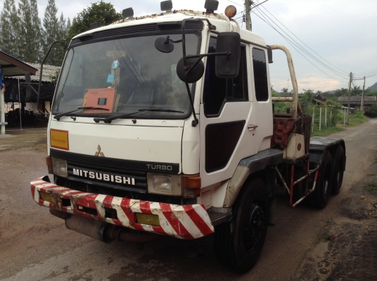 Mitsubishi 10ล้อ 2เพลา หัวลาก