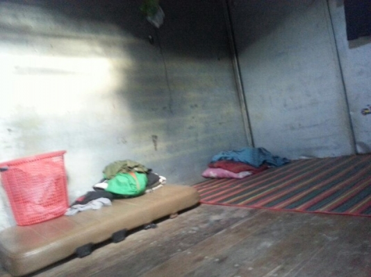 รถฮีโน่ 6 ล้อ ตู้แห้ง 115 แรงม้า ปี 42 สนใจติดต่อ 081 - 6079515 รถฮีโน่ 6 ล้อ ตู้แห้ง 115 แรงม้า ปี 42 สนใจติดต่อ 081 - 6079515