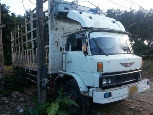 รถฮีโน่ 10 ล้อ รั้ว  KT 925  168 แรงม้า  สนใจติดต่อ 081 - 6079515