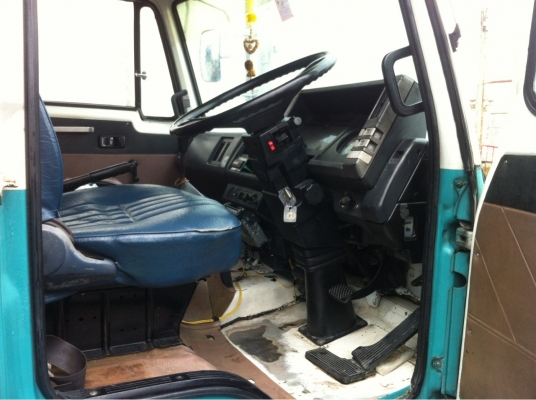 รถตู้เย็น10ล้ออีซูซุ175hp