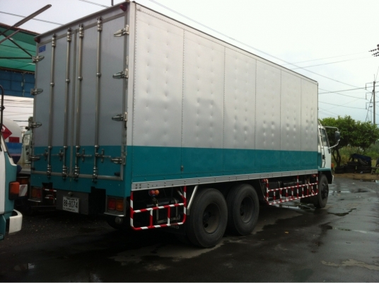 รถตู้เย็น10ล้ออีซูซุ175hp