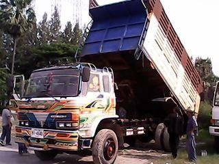 ขาย HINOหัว F. 18 เครื่อง HO7D หกล้อดั๊มพ์ 195 เเรง  ราคา 52 ติดต่อคุณหนาม 087-9666599