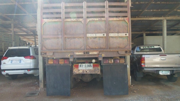 ขายด่วน ไอหลง ตาเหลี่ยมแท้ กระบะเนียม สวยมาก โทร 088-5433231