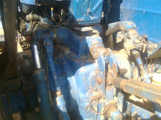 ขายฟอร์ด6610 เสื้อลาย สองเพลา พร้อมอุปกรณ์ดันหน้าหางไถ พร้อมใช้เลยครับ