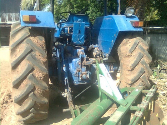 ขายฟอร์ด6610 เสื้อลาย สองเพลา พร้อมอุปกรณ์ดันหน้าหางไถ พร้อมใช้เลยครับ