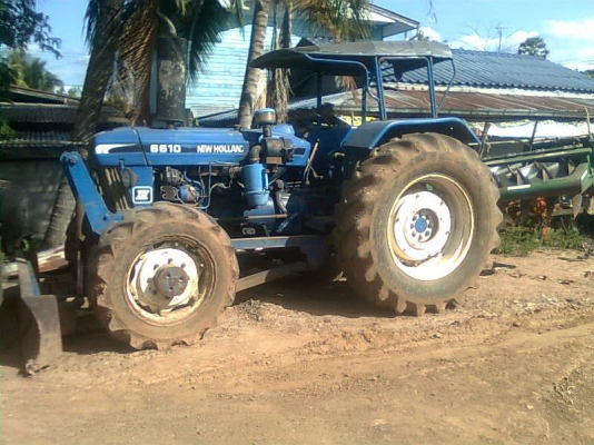 ขายฟอร์ด6610 เสื้อลาย สองเพลา พร้อมอุปกรณ์ดันหน้าหางไถ พร้อมใช้เลยครับ