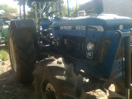 ขายฟอร์ด6610 เสื้อลาย สองเพลา พร้อมอุปกรณ์ดันหน้าหางไถ พร้อมใช้เลยครับ