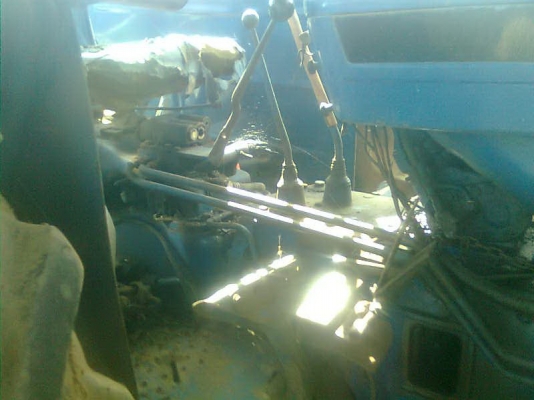 ขายฟอร์ด6610 เสื้อลาย สองเพลา พร้อมอุปกรณ์ดันหน้าหางไถ พร้อมใช้เลยครับ