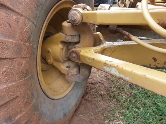 รถเกรด CAT 140G สนใจติดต่อ 081 - 6079515 รถเกรด CAT 140G สนใจติดต่อ 081 - 6079515