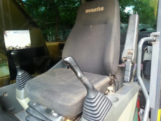 รถแบคโฮ KOMATSU 200 - 8 ( รถทำงาน 8,xxx กว่า. กม. ) สนใจติดต่อ 081 - 6079515 รถแบคโฮ KOMATSU 200 - 8 ( รถทำงาน 8,xxx กว่า. กม. ) สนใจติดต่อ 081 - 6079515