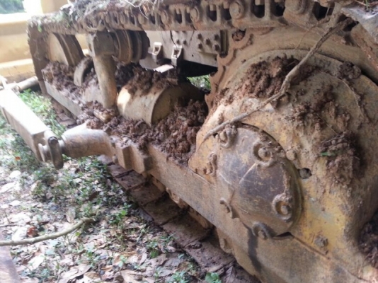 รถแทรกเตอร์ D4E สนใจติดต่อ 081 - 6079515 รถแทรกเตอร์ D4E สนใจติดต่อ 081 - 6079515