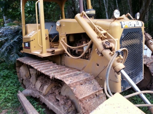 รถแทรกเตอร์ D4E สนใจติดต่อ 081 - 6079515 รถแทรกเตอร์ D4E สนใจติดต่อ 081 - 6079515