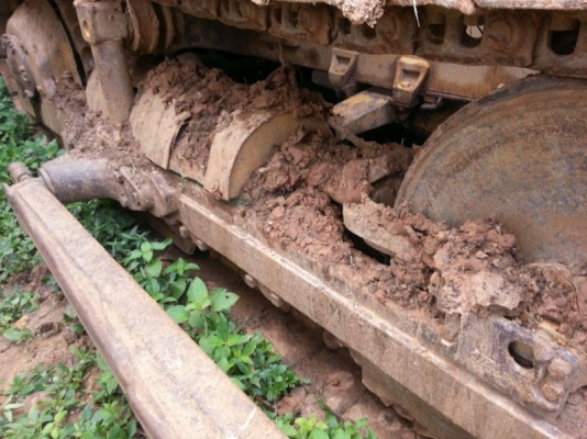 รถแทรกเตอร์ D4E สนใจติดต่อ 081 - 6079515 รถแทรกเตอร์ D4E สนใจติดต่อ 081 - 6079515