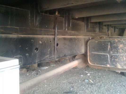 ขาย6ล้อใหญ่ FRR 175แรงม้า กระบะยาว6เมตร