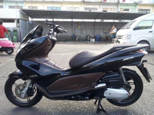 ขาย PCX 125i  วิ่งน้อย สีสวย เครื่องเดิมๆ ภาษี56