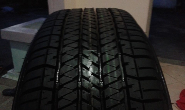 ขายล้อป้ายแดง mitsu pajero 17"+ยางปี13 สีและตุ่มที่หน้ายางมีอยู่ทุกเส้นครับ  สนใจติดต่อเล็กคลองสาม (081-3747940)