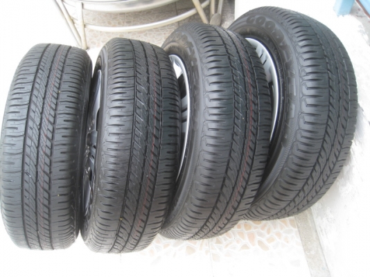 ขายกะทะล้อป้ายแดง Honda Jazz 15 4รู100 ยางปี13 สีและตุ่มที่หน้ายางมีอยู่ทุกเส้นครับ สนใจติดต่อเล็กคลองสาม (081-3747940)