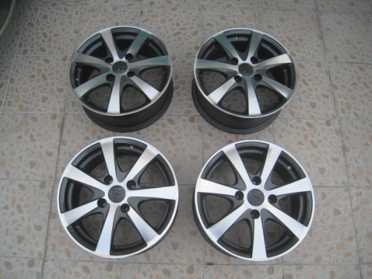 ขายล้อแม็ก mitsu lancer 15"x6" et46 4 รู 114.3 ทำสีใหม่ครับ สนใจติดต่อเล็กคลองสาม (081-3747940)