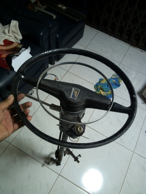 ขายชุด พวงมาลัย เกียร์มือ เปอร์โย 504