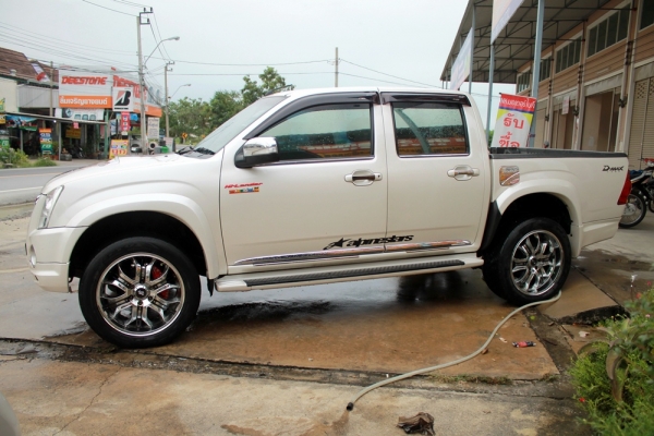 Isuzu X-series 4ประตู 3.0 ออโต้