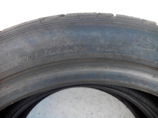ขายยางยี่ห้อ DUNLOP ขนาด 205/50R17 89V ขายยางยี่ห้อ DUNLOP ขนาด 205/50R17 89V
