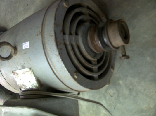 มอเตอร์ mitsubishi 3 แรง 1 เฟส 220 V.  เป็นแบบโครงสร้างเหล็กแข็ง สภาพพร้อมใช้ เสียงเงียบ แรงดี