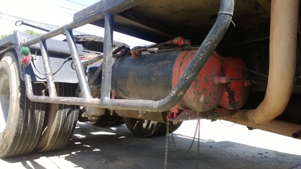 10ล้อหัวลาก2เพลา หัวโปรเฟีย..320แรง เครื่องPO9 ....รถสวยดี