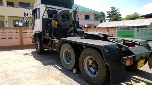 10ล้อหัวลาก2เพลา หัวโปรเฟีย..320แรง เครื่องPO9 ....รถสวยดี