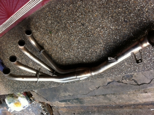 ท่อไอเสีย เดิมๆ 4สูบ cb400 ขายถูก