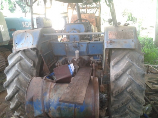 ขายรถไถ FORD 6640 2 เพลา เอกสารทะเบียน ใบมีดดันหน้า ราคา 450000