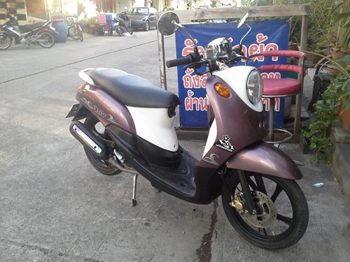 Fino ปี 53 ตัวพรีเมี่ยม ล้อแม็ค รถบ้าน สวย เดิม เครื่องดีมาก เอกสารครบ โอนได้เลยหรือให้ที่ร้านโอนให้ก็ไม่มีปัญหาจ้า