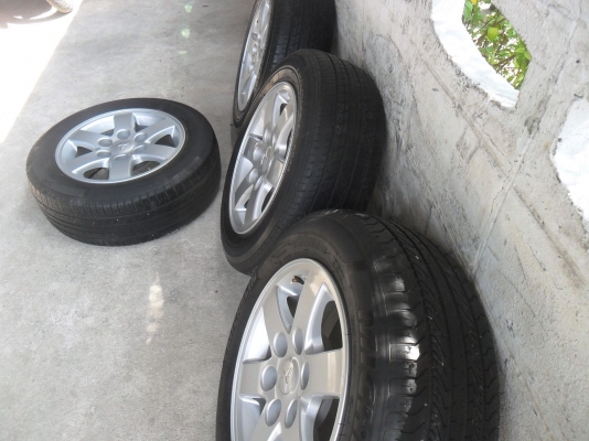 ล้อแม็ก 16นิ้ว 6รู พร้อมยาง สวยๆ 4 ล้อ ราคา 6900 บาท