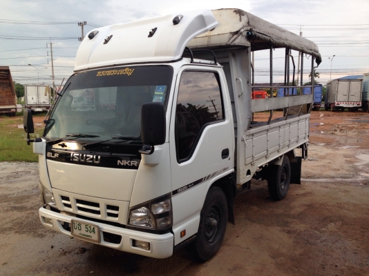 4ล้ออีซูซุNKR(รถห้าง)