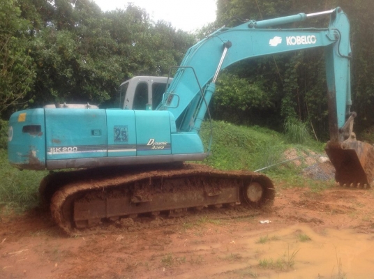 ขายด่วน  แบคโฮ  KOBELCO -SK-200-6E