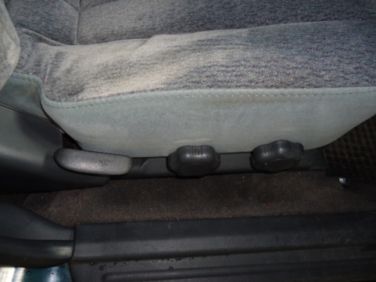 ขาย HYUNDAI  SONATA ปี 96 BODY ใหญ่ๆ มีระบบ ABS เซ็นทรัลล็อค กระจกไฟฟ้า รีโมท CD