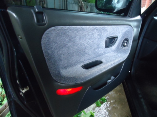 ขาย HYUNDAI  SONATA ปี 96 BODY ใหญ่ๆ มีระบบ ABS เซ็นทรัลล็อค กระจกไฟฟ้า รีโมท CD