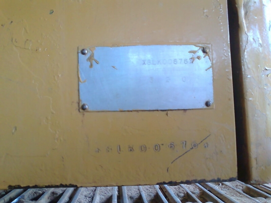 รถแบคโฮ CAT 320 V1 รถสวย มีทะเบียนครบ ราคาต่อรอง