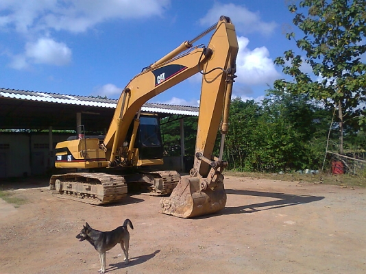 รถแบคโฮ CAT 320 V1 รถสวย มีทะเบียนครบ ราคาต่อรอง