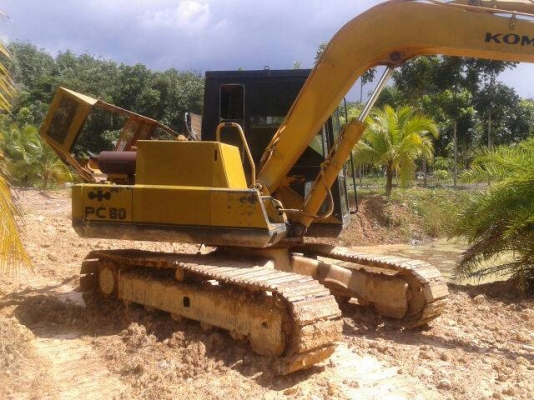 ขายแม็คโค โกมัสสุ 80 รุ่น3  รถสวย เล่มทะเบียนพร้อมโอน