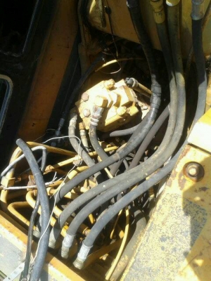 ขายแม็คโค โกมัสสุ 80 รุ่น3  รถสวย เล่มทะเบียนพร้อมโอน