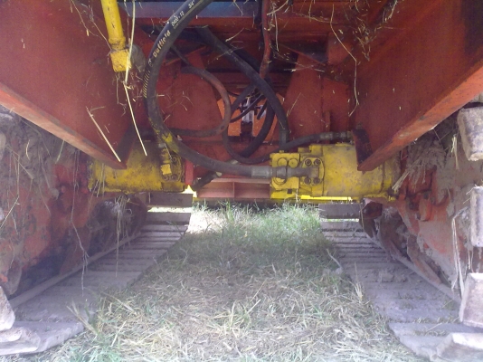 ขายแล้วครับ ไปสระแก้ว รถเกี่ยวนวดข้าวพร้อมใช้ ราคาไม่แพง