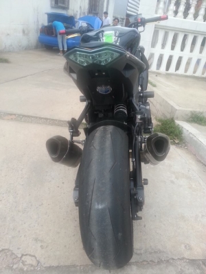Kawasaki z1000 ปี 2011 inv. ท่อ Aka full รถสดสวยม๊าก  วิ่งน้อย สภาพสวยจัด