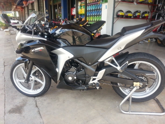 Honda Cbr250i No.abs 2011 ทะเบียนพร้อมโอน  69000- เพิ่มท่อแต่ง เกียร์โยง